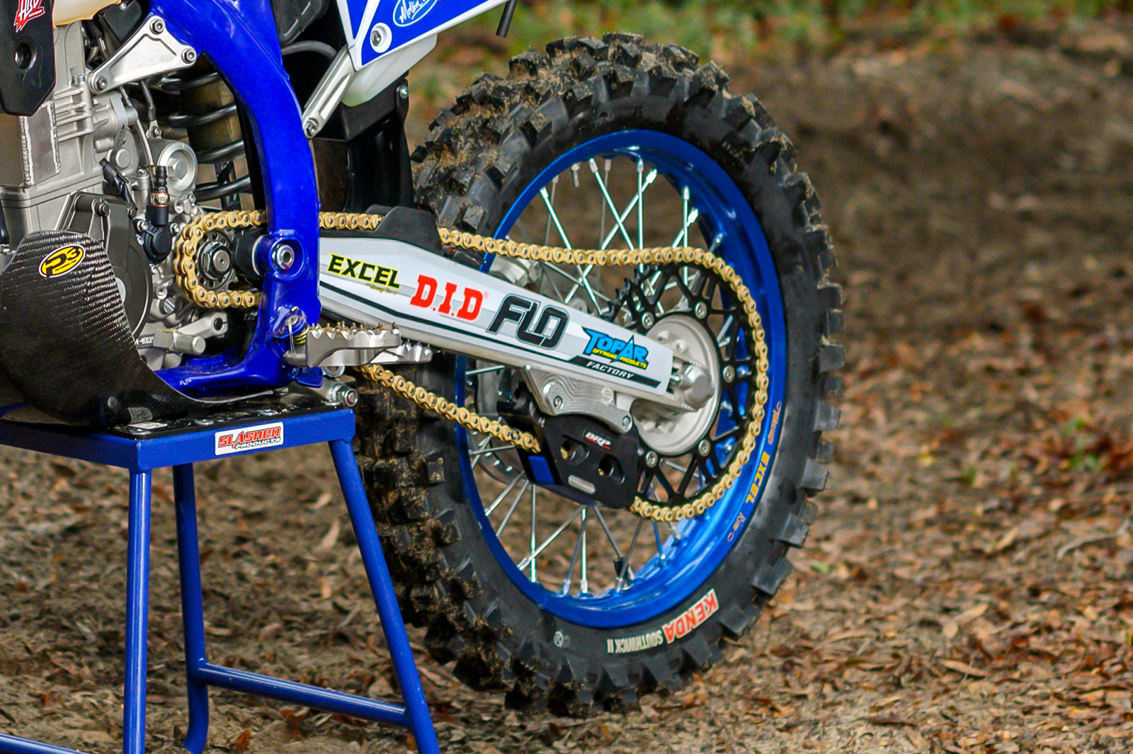 03130252_3.png