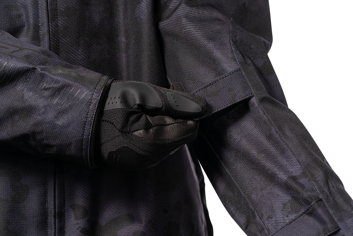 28205828_4.png