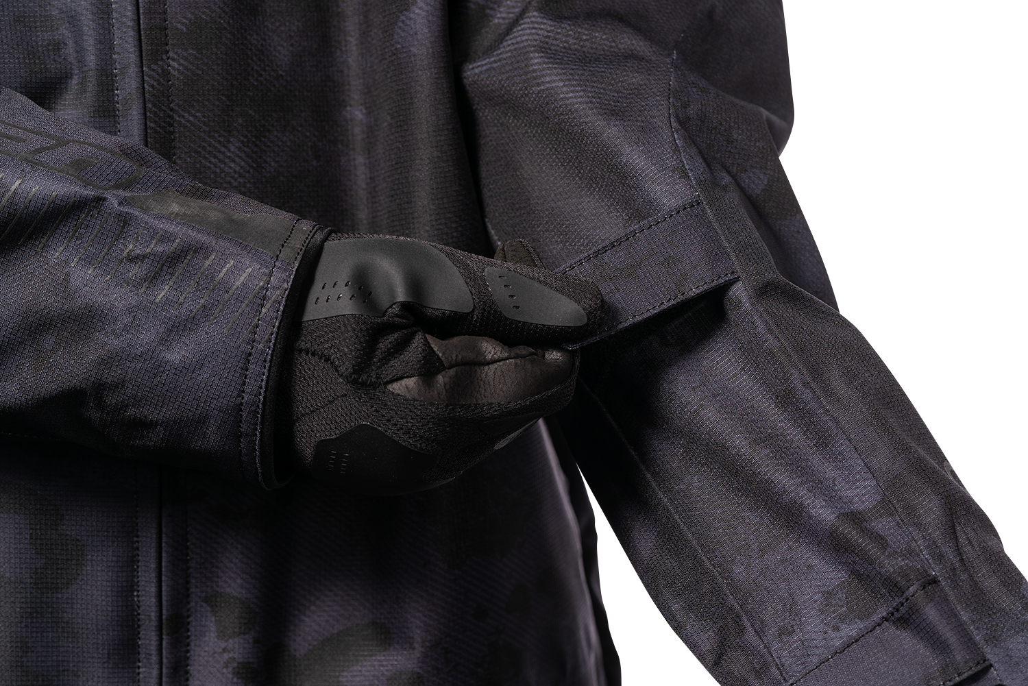 28205830_4.png