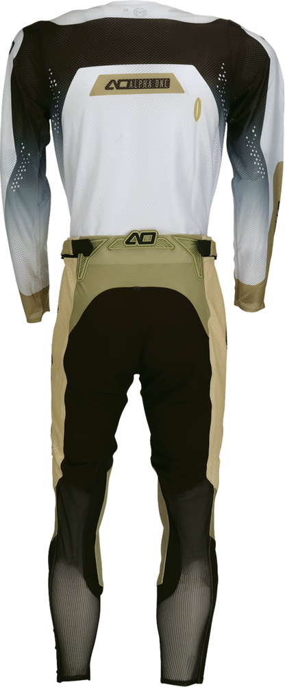 290112935_2.png