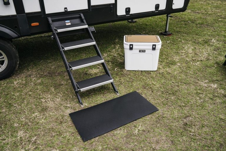 INSTOCK Seadek Floor Mat - Black, 19.5" x 39" - 57845-90014